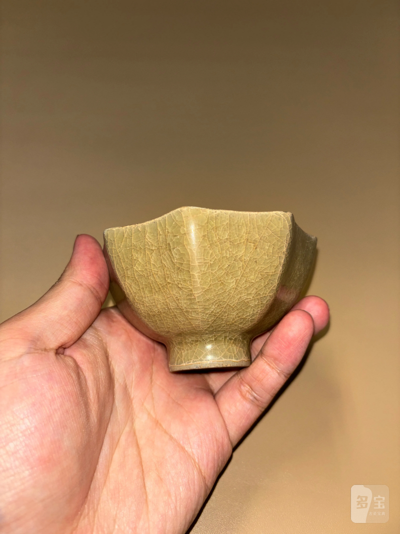 明 米黄釉八方杯 - 图3